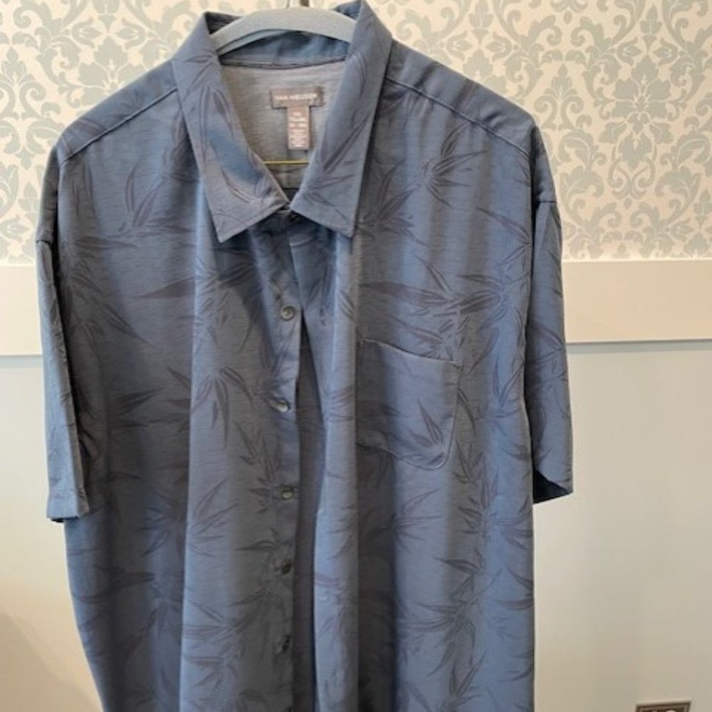Men's Van Heusen camp shirt
